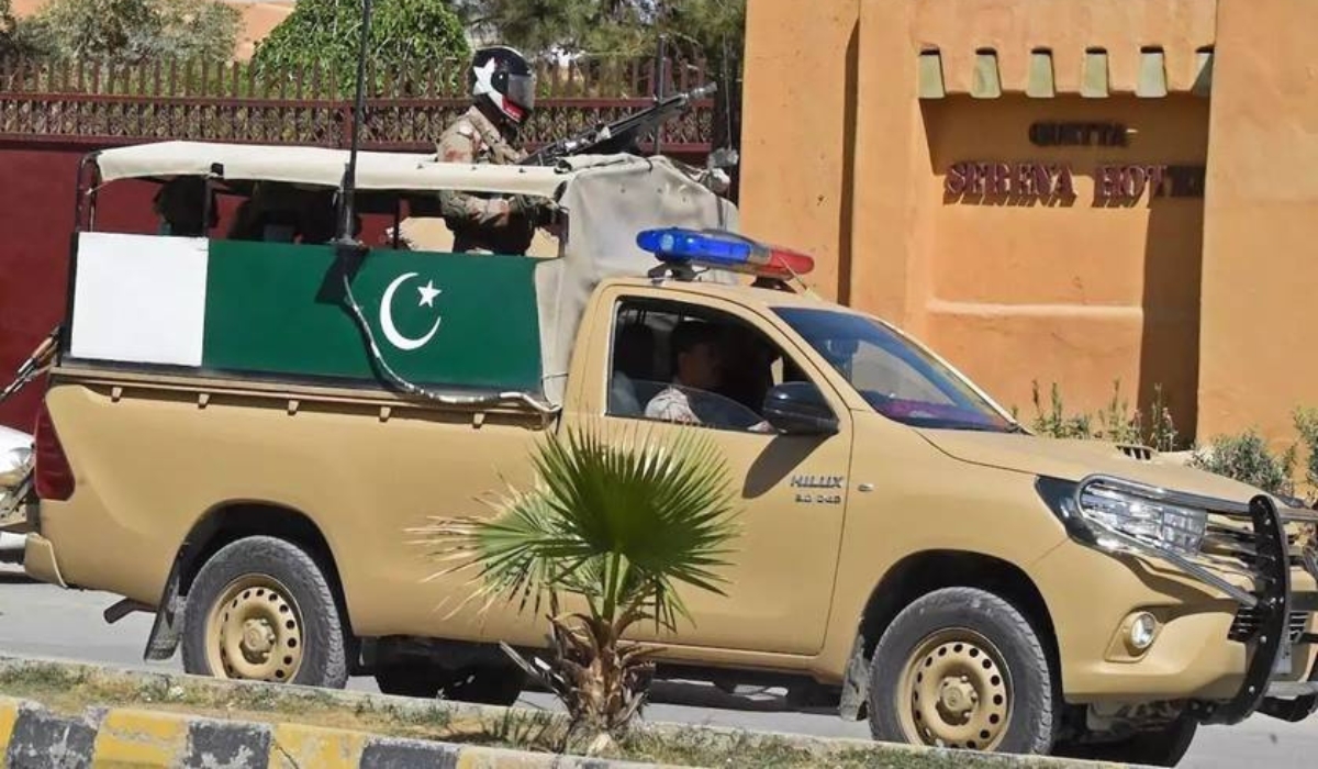 Pakistan: Two Guards Dead in an Explosion Targeting Parliamentary Convoy